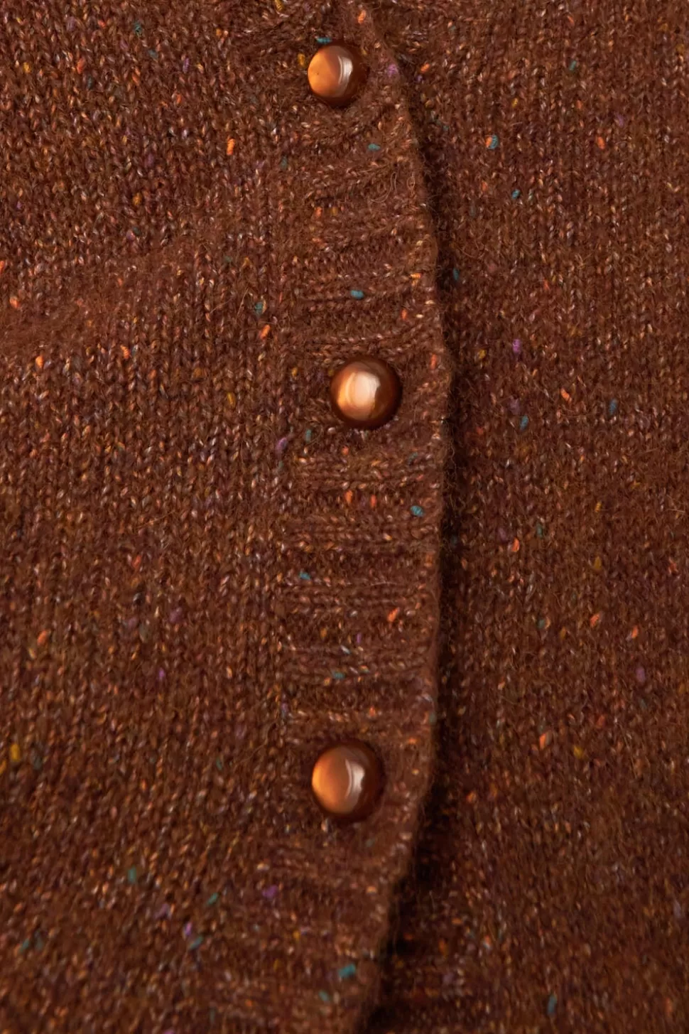 Gilet Bella à motifs bretzel et boutons fantaisie - Collection printanière Des Petits Hauts