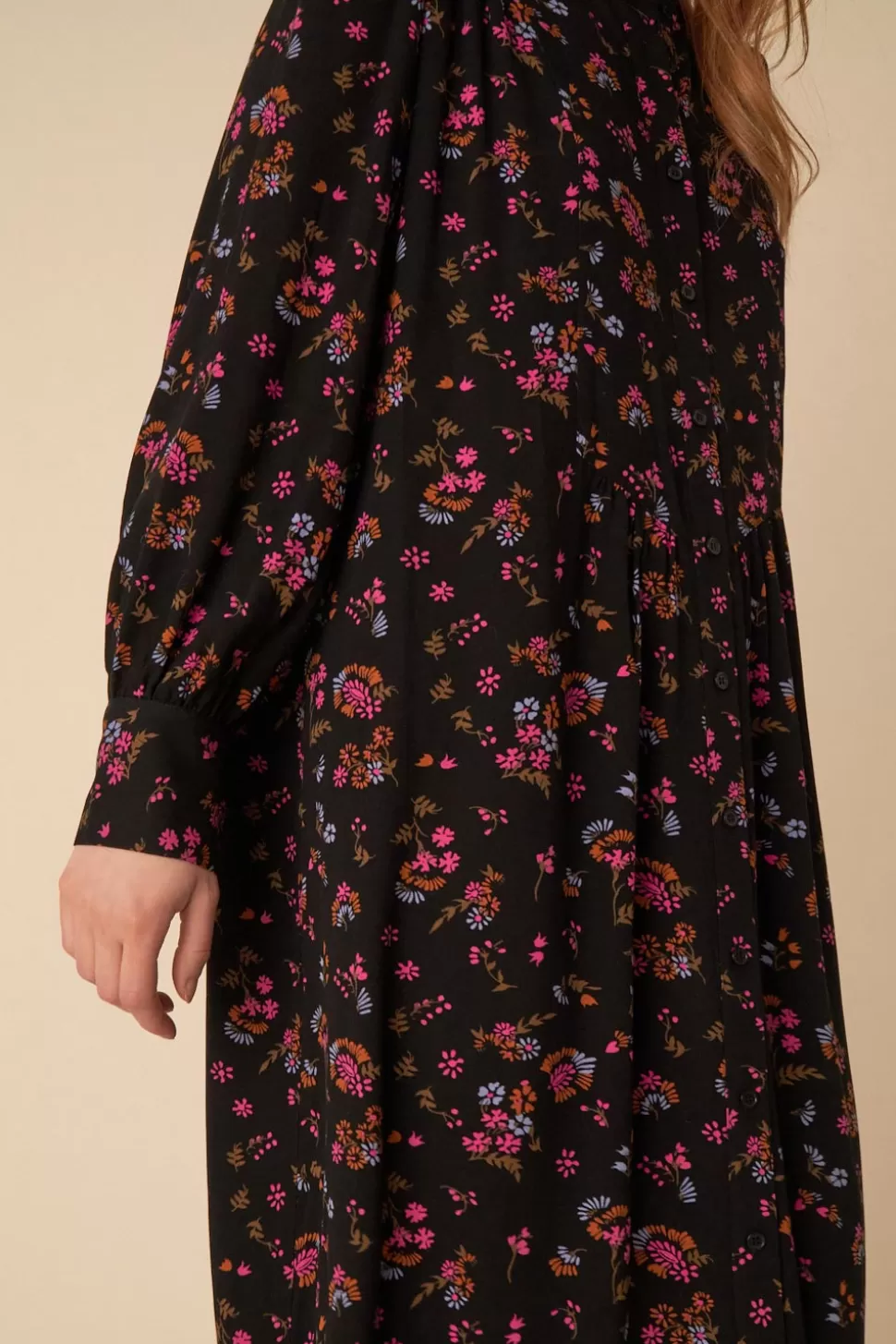Élégante robe d'été Myrtille à bretelles - Collection Des Petits Hauts 

Robe courte à bretelles en nuance Myrtille - Style bohème chic Des Petits Hauts 

Robe légère estivale bleu-myrtille - Modèle à bretelles Des Petits Hauts 

Robe bohème Des Petits Hauts - Coupe fluide en tonalité Myrtille pour look estival 

Robe à bretelles Myrtille - Création estivale Des Petits Hauts pour silhouette aérienne